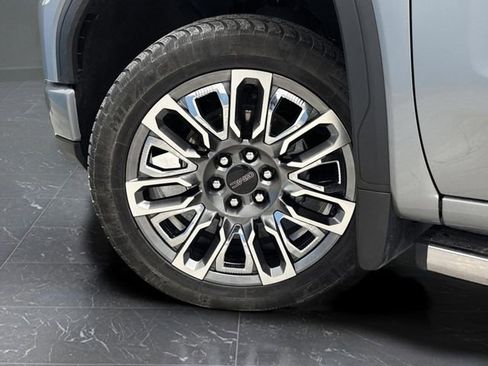Used 2025 GMC Sierra 1500 Denali Ultimate image 42