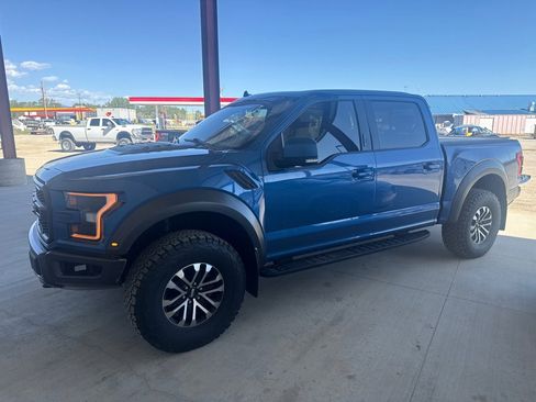 Used 2019 Ford F150 Raptor w/ Equipment Group 802A Luxury AWD/4WD image 3