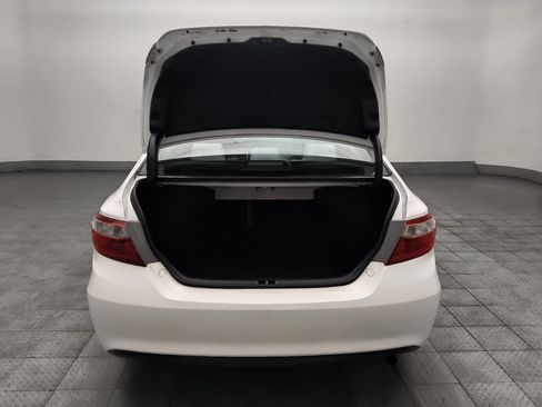 Used 2015 Toyota Camry LE FWD image 29