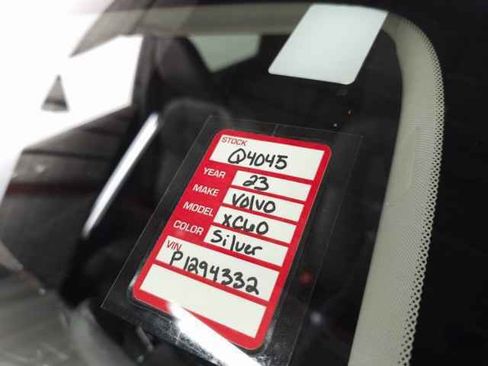 Used 2023 Volvo XC60 B5 Plus w/ Climate Package image 35