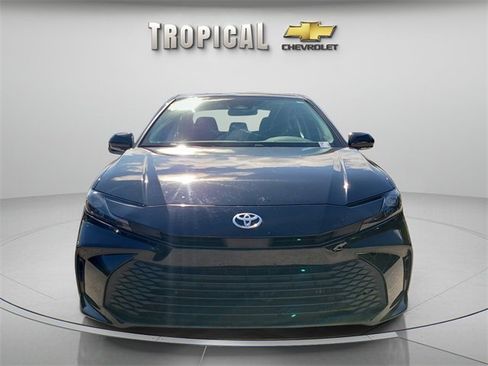 Used 2025 Toyota Camry LE image 8