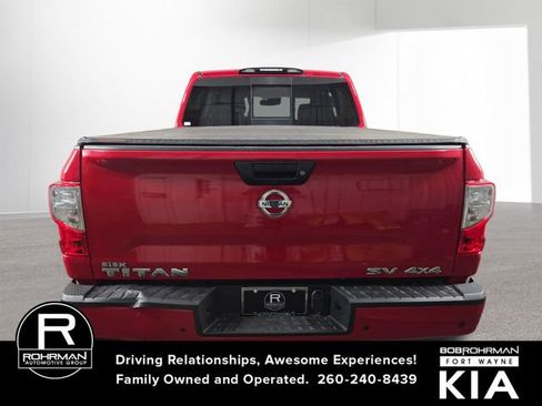 Used 2021 Nissan Titan SV w/ SV Convenience Package image 9