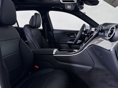 New 2026 Mercedes-Benz GLC 300 image 6