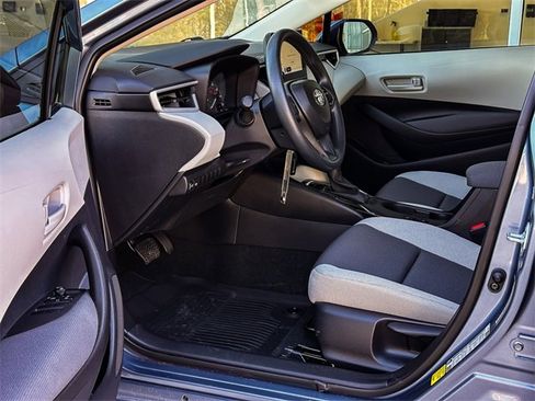 Certified 2025 Toyota Corolla LE image 10