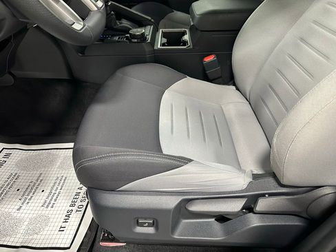 Used 2025 Toyota Tacoma TRD Sport image 14