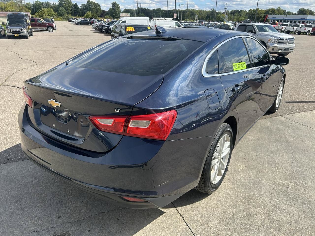 Used 2016 Chevrolet Malibu LT FWD image 5