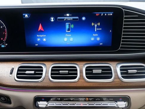 Used 2025 Mercedes-Benz GLE 350 4MATIC image 11