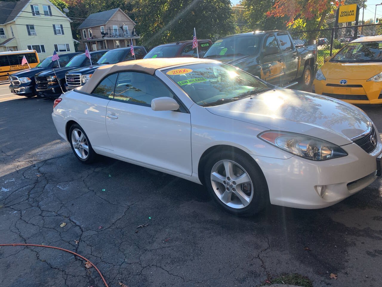 Used 2006 Toyota Solara SLE FWD image 1
