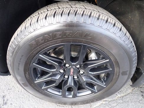 Used 2024 GMC Sierra 1500 Elevation w/ LPO, Elevation Black Package image 13