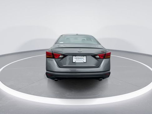 Used 2024 Nissan Altima 2.5 SR image 7