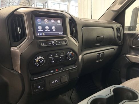 Used 2023 Chevrolet Silverado 2500 Custom image 18