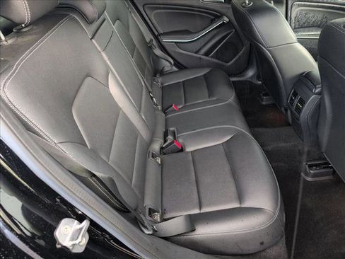 Certified 2018 Mercedes-Benz GLA 250 4MATIC image 19