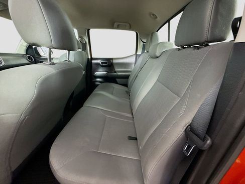 Used 2017 Toyota Tacoma SR5 image 15