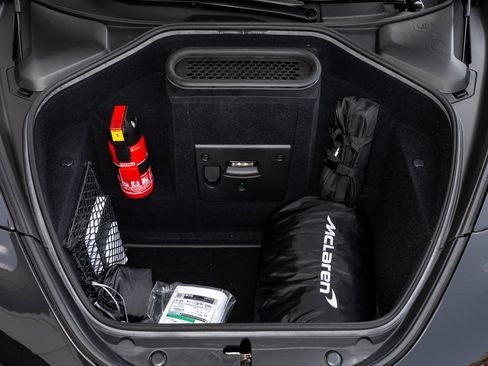 Used 2024 McLaren 750S RWD image 46