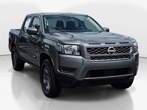 Used 2025 Nissan Frontier SV RWD image 2