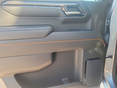 Used 2024 GMC Sierra 1500 AT4 w/ Technology Package image 8