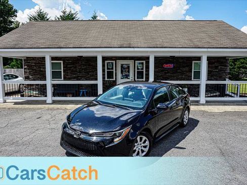 Used 2021 Toyota Corolla LE FWD image 2