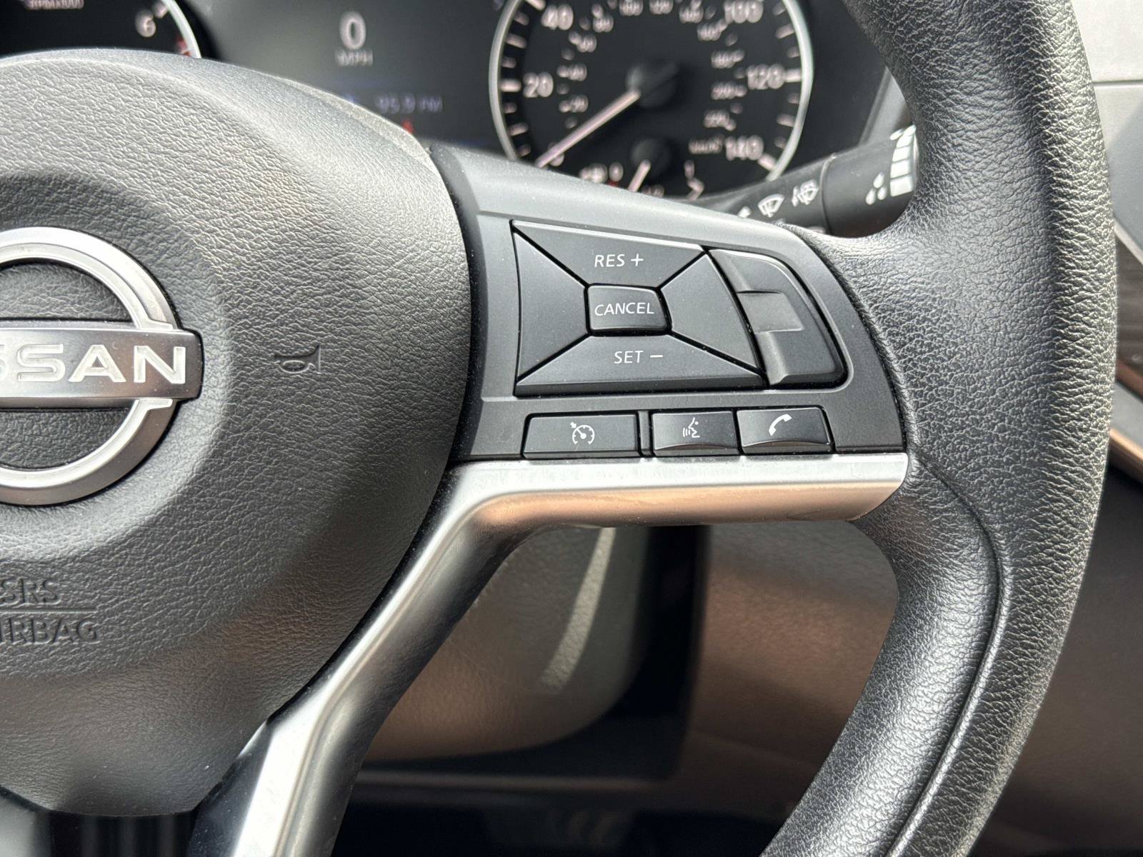 Used 2023 Nissan Altima 2.5 SV AWD/4WD image 14