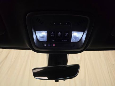 Used 2023 Chevrolet Traverse Premier w/ Redline Edition AWD/4WD image 28