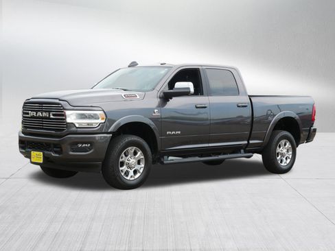 Used 2022 RAM 2500 Laramie AWD/4WD image 3