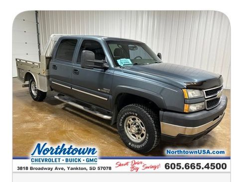 Used 2007 Chevrolet Silverado 2500 LT w/ Heavy-Duty Power Package image 8