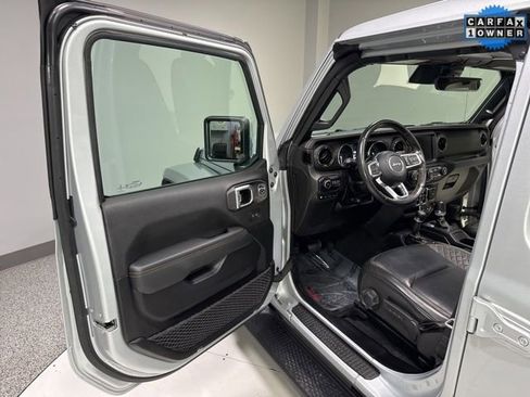 Used 2022 Jeep Wrangler Unlimited Sahara image 10