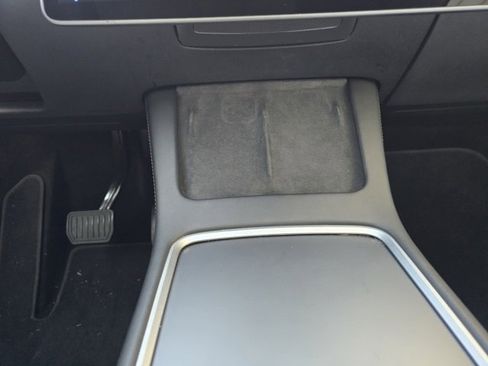 Used 2023 Tesla Model Y 2WD image 23