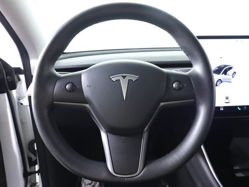 Used 2020 Tesla Model Y Long Range AWD/4WD image 10