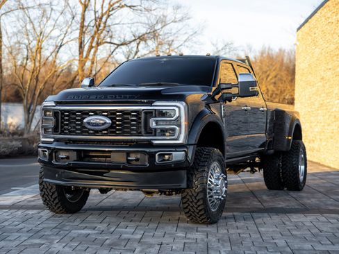 Used 2024 Ford F450 Platinum w/ FX4 Off-Road Package image 7