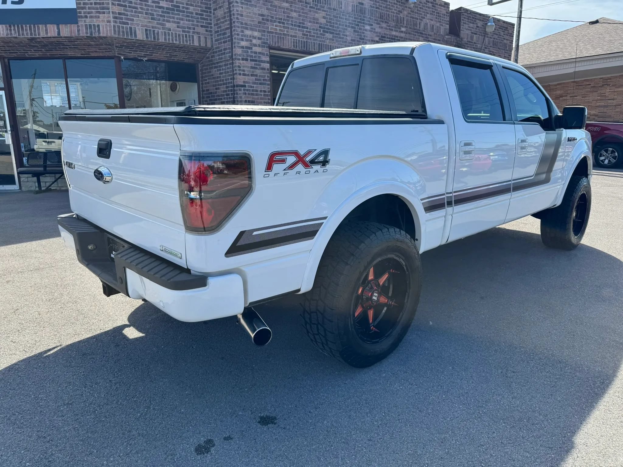 Used 2014 Ford F150 FX4 w/ Equipment Group 402A Luxury AWD/4WD image 18