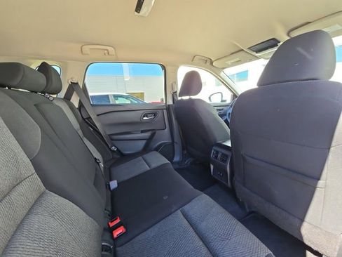 Used 2024 Nissan Rogue SV image 27