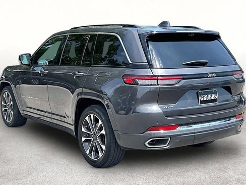 Used 2022 Jeep Grand Cherokee Overland w/ Luxury Tech Group IV AWD/4WD image 13