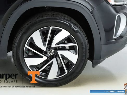 Used 2025 Volkswagen Atlas SEL AWD/4WD image 53