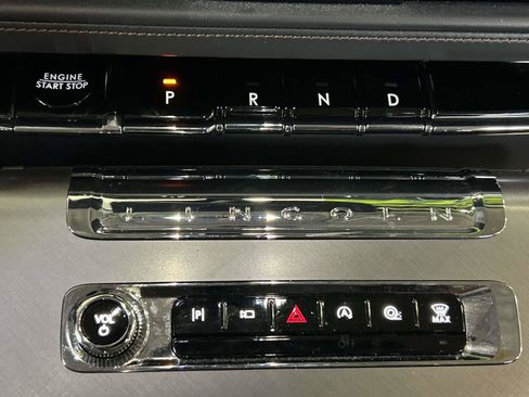 Used 2025 Lincoln Aviator 2WD w/ Jet Appearance Package image 26