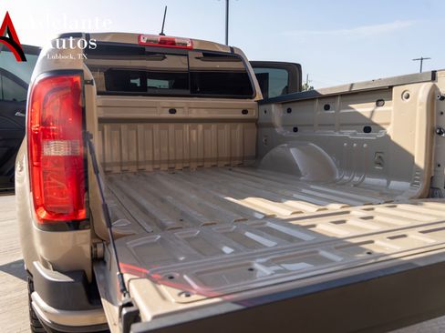 Used 2022 Chevrolet Colorado Z71 RWD image 9