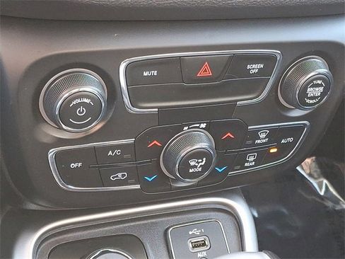 Used 2019 Jeep Compass Latitude w/ Cold Weather Group image 15