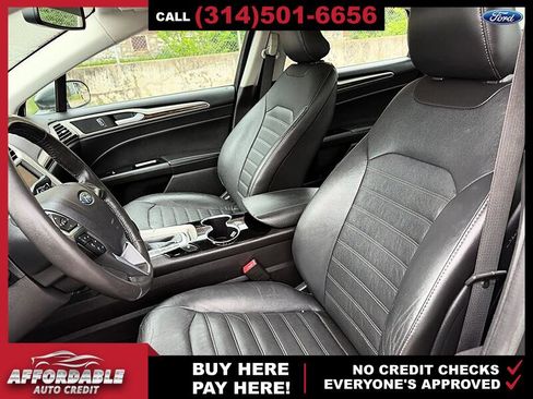 Used 2016 Ford Fusion SE w/ Equipment Group 202A FWD image 10