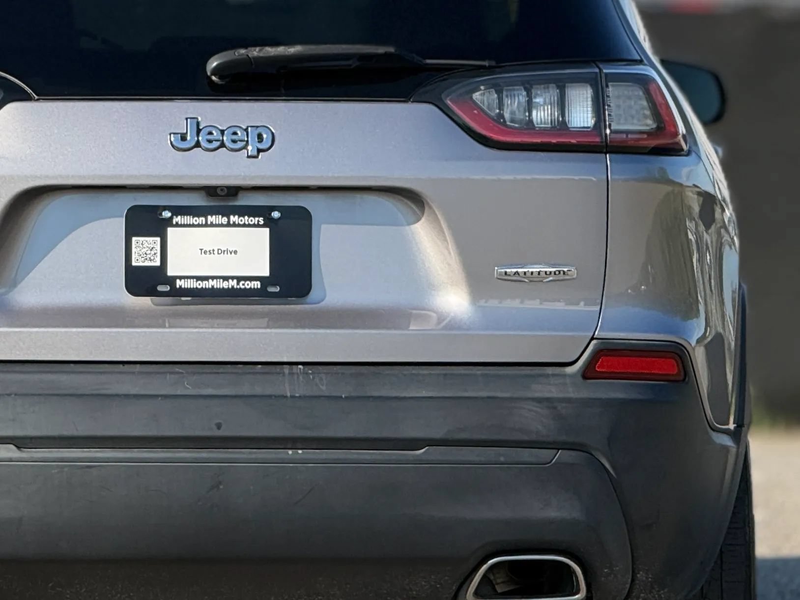 Used 2019 Jeep Cherokee Latitude w/ Popular Appearance Group FWD image 14