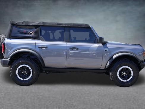 Used 2021 Ford Bronco Big Bend w/ Sasquatch Package AWD/4WD image 2
