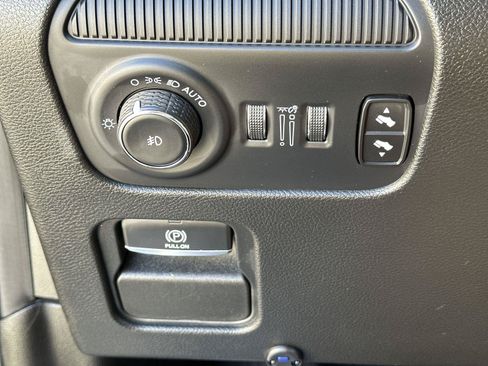 Used 2024 Jeep Grand Wagoneer L 4WD image 16