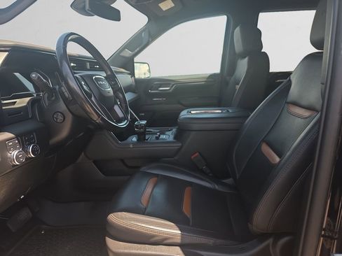 Used 2022 GMC Sierra 1500 AT4 w/ AT4 Preferred Package AWD/4WD image 10