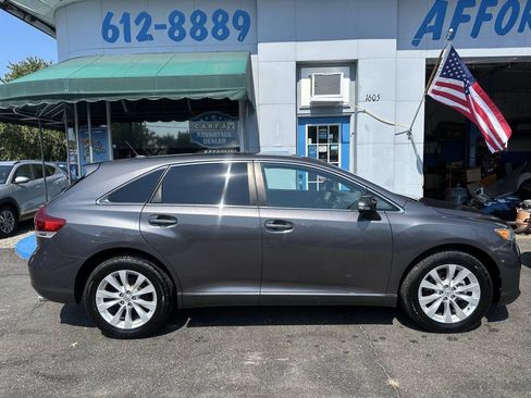 Used 2014 Toyota Venza LE AWD/4WD image 5