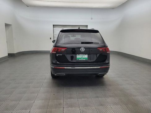 Used 2021 Volkswagen Tiguan SE w/ Panoramic Sunroof Package image 6