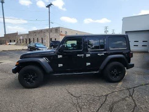 Used 2021 Jeep Wrangler Unlimited Sport AWD/4WD image 25