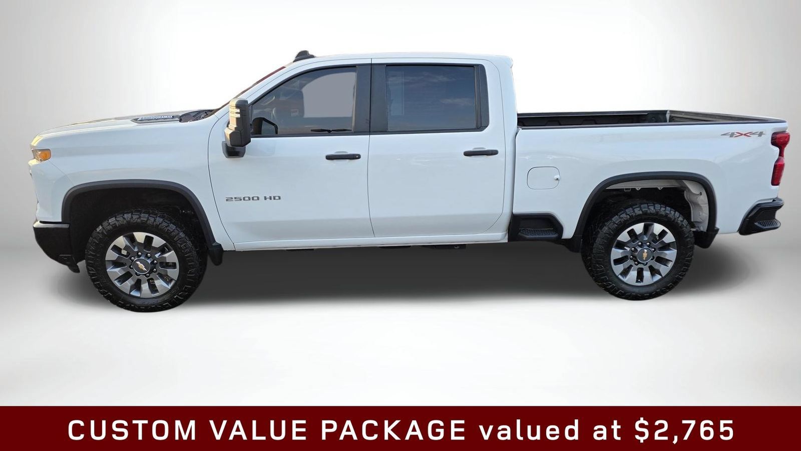 Used 2024 Chevrolet Silverado 2500 Custom w/ Custom Value Package AWD/4WD image 5