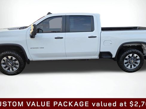 Used 2024 Chevrolet Silverado 2500 Custom w/ Custom Value Package AWD/4WD image 5
