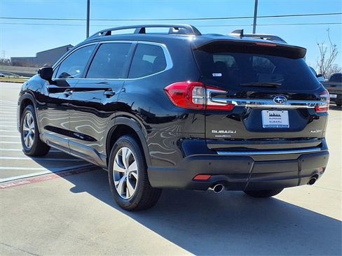 Used 2024 Subaru Ascent Premium w/ Convenience Package image 2