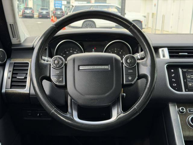 Used 2016 Land Rover Range Rover Sport SE AWD/4WD image 17
