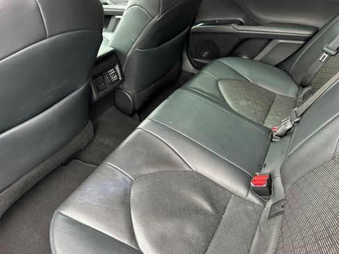 Used 2019 Toyota Camry XSE image 13