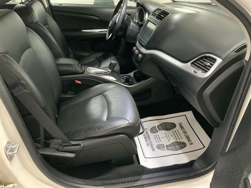 Used 2016 Dodge Journey R/T image 22